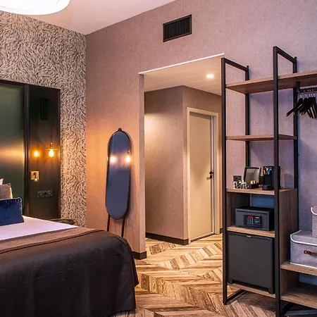 Mercure Viguier Du Roy פיג'אק
