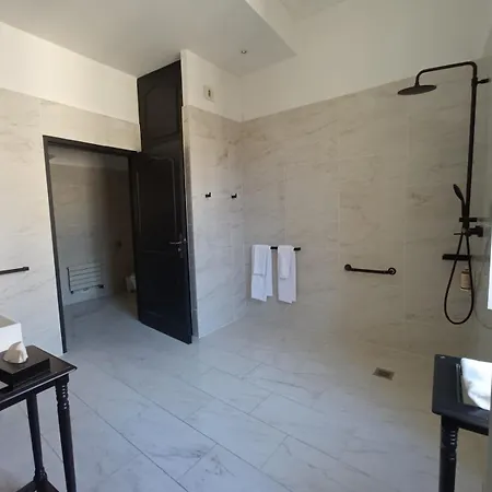 Mercure Viguier Du Roy ホテル