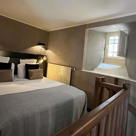 Mercure Viguier Du Roy 4* フィジャック