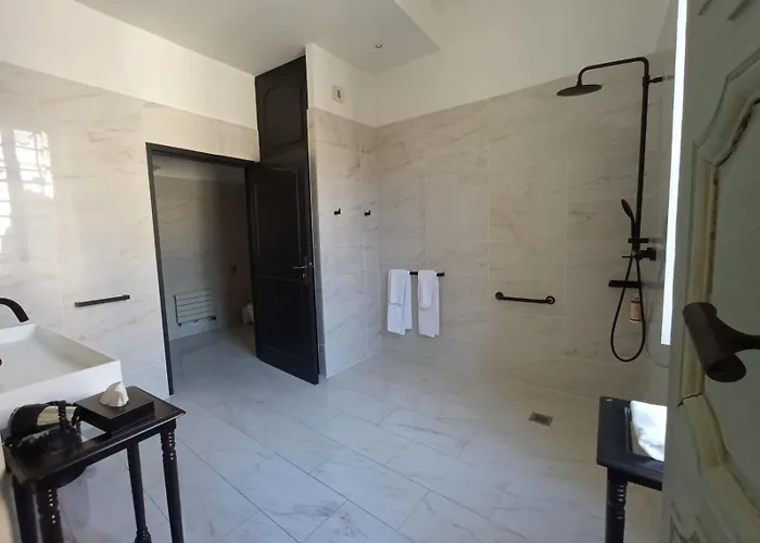 Mercure Viguier Du Roy Szálloda