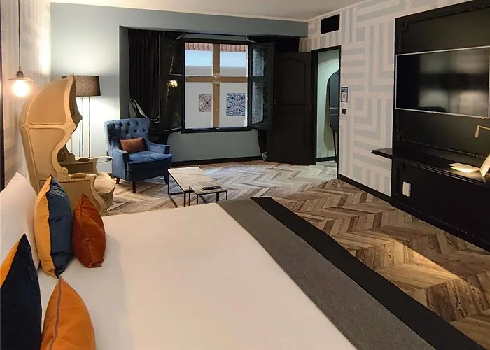 Mercure Viguier Du Roy Hotel