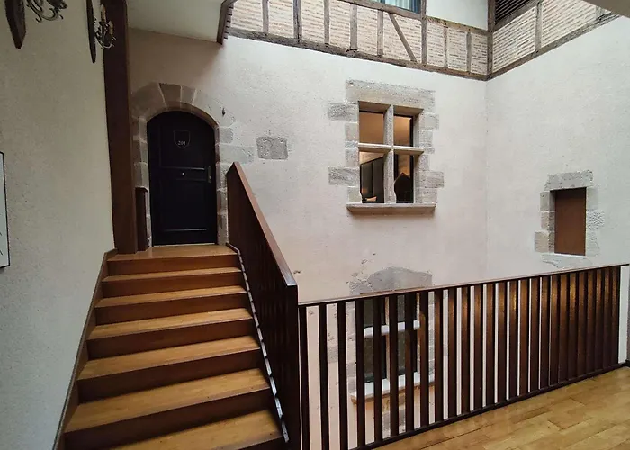 Mercure Viguier Du Roy Hotel